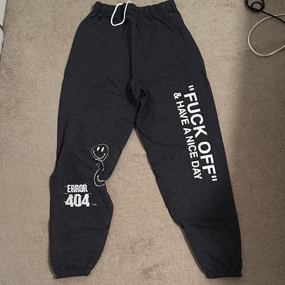 Pants - NEW Grey graphic sweatpants small